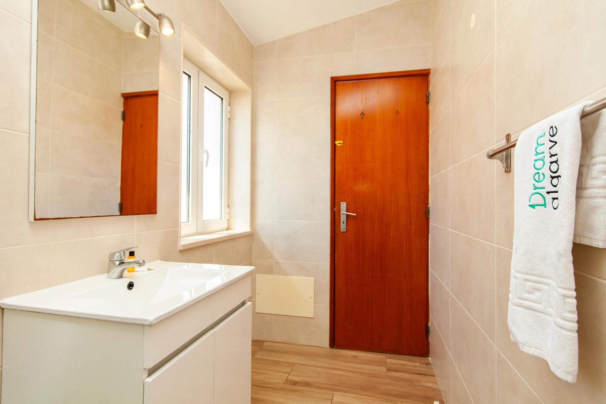 A38 - Rising Sun Top-Floor Flat 라고스 외부 사진